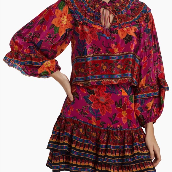 Farm Rio

Tropical Tapestry Ruffled Blouse - Picture 2 of 6